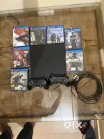 Play station 4 with 7 cds