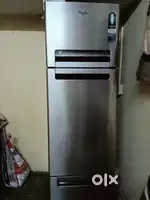 Fridge capacity 250 L whirlpool 5 star tripal door