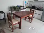 4 seater table w 2 chairs