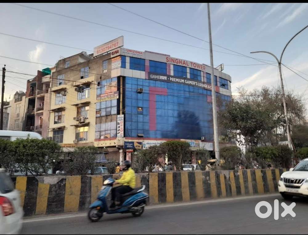 OFFICE IN SINGHAL TOWER SEC 58 NOIDA