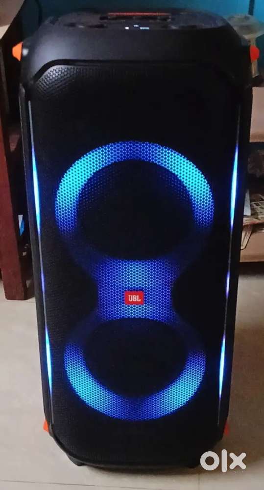 JBL 710 PARTY SPEAKER