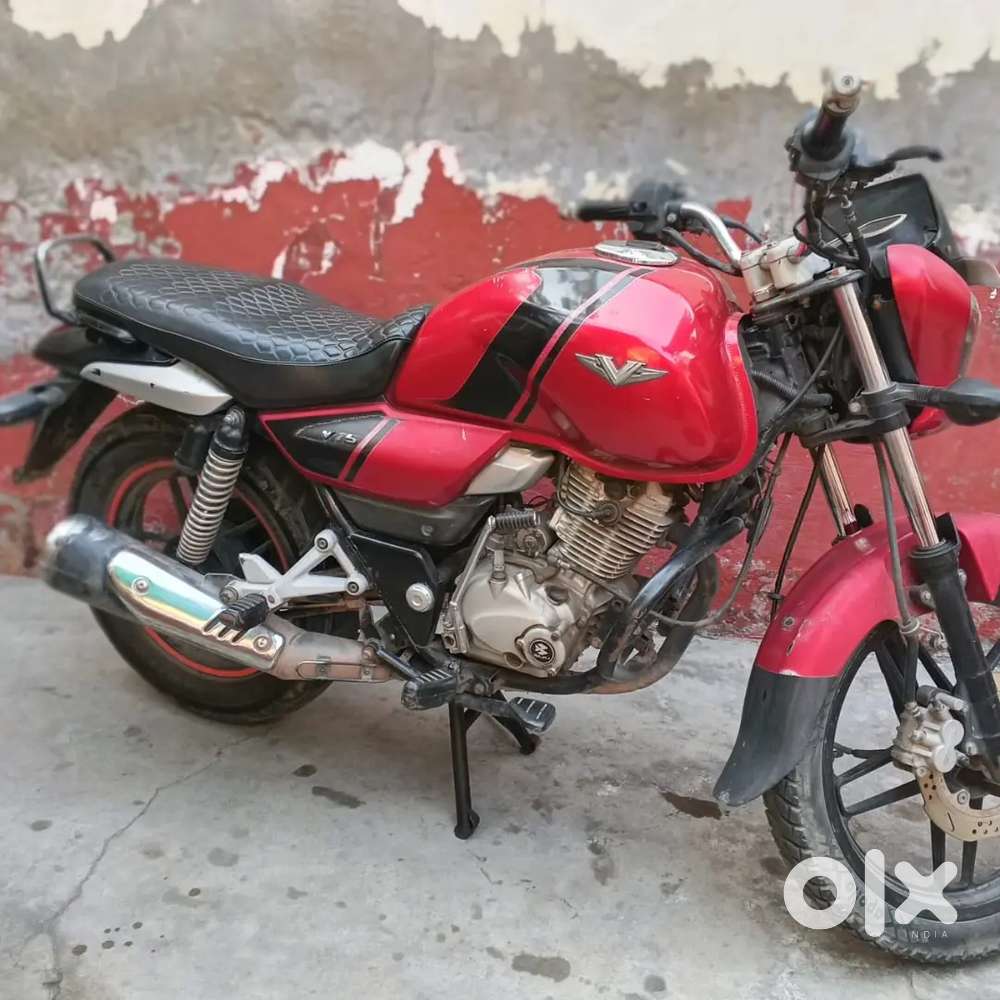 Good condition Bajaj v15
