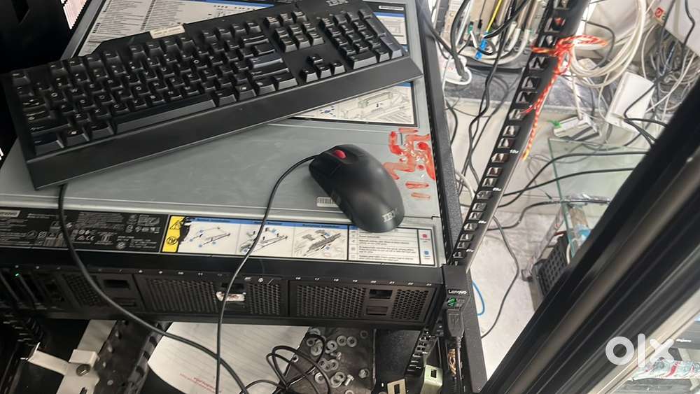 LENOVO SR 650 server