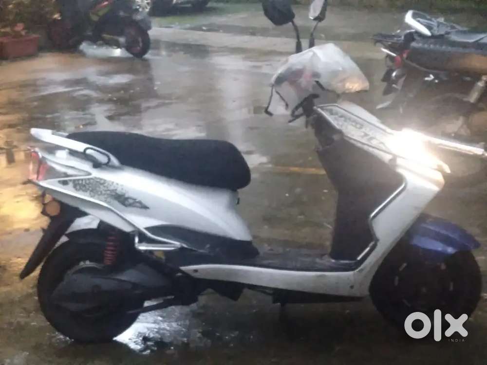 Ampere Zeal Electric scooter  for sale in Imaculate condition