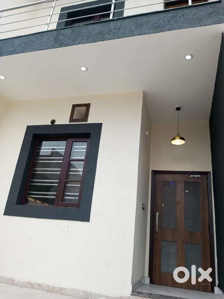Kothi for sale nr Curo PVR cinema 66ft road in just 42 lac