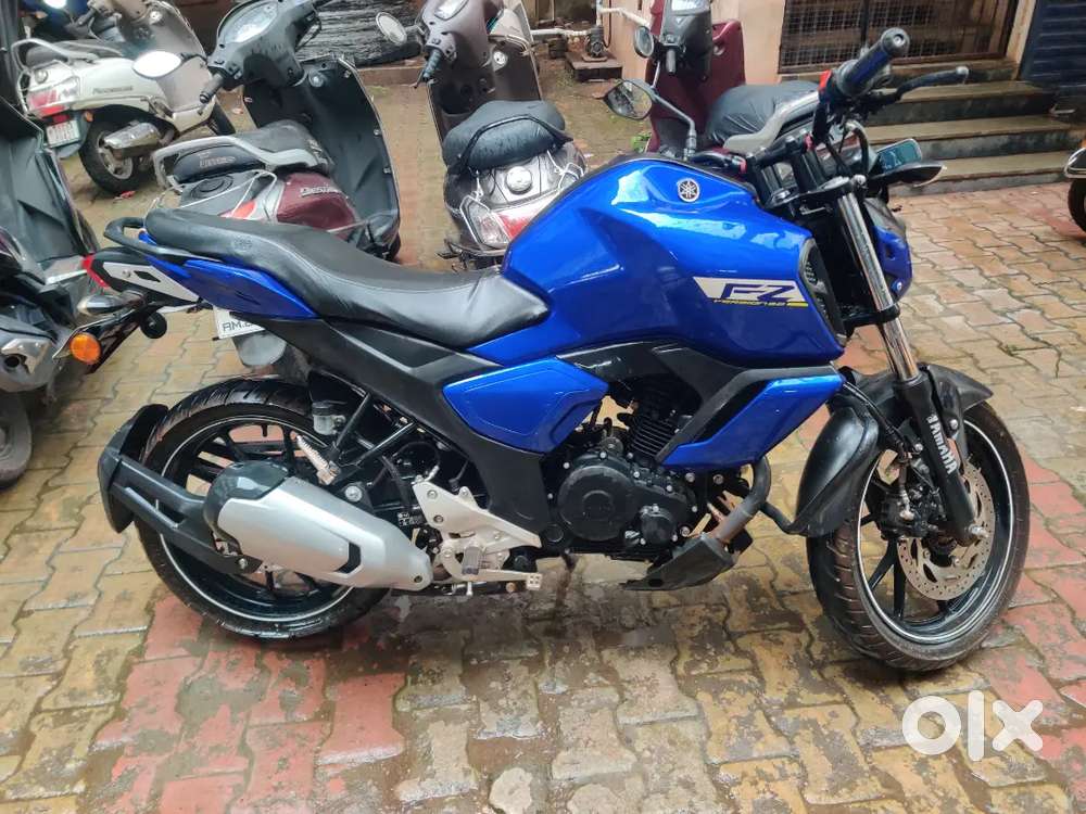 Selling Yamaha FZ V3 byke