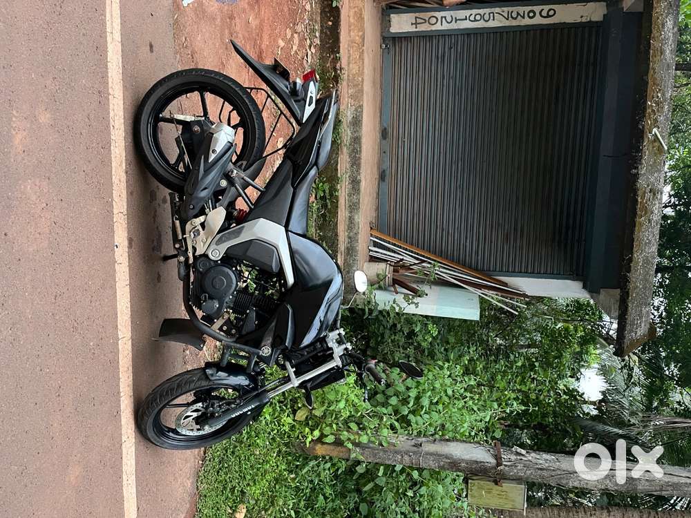 Yamaha fz v2 2018 model