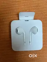 Apple Lightning EarPods (Earphones)