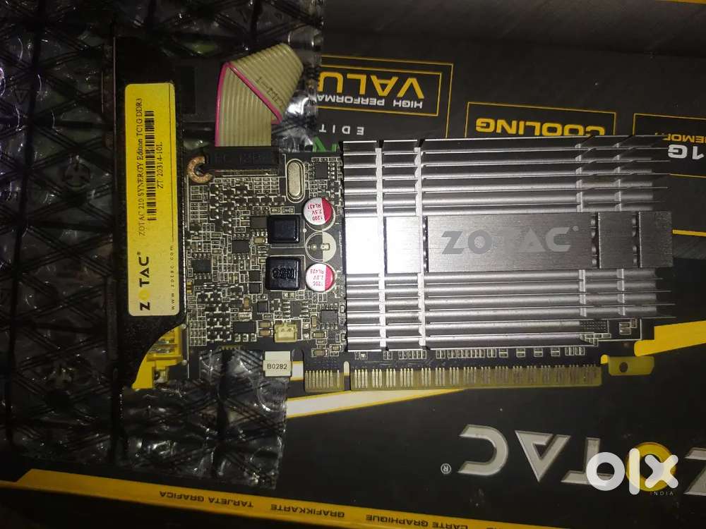Graphics card, Mouse, keyboard, power cable, hard drive