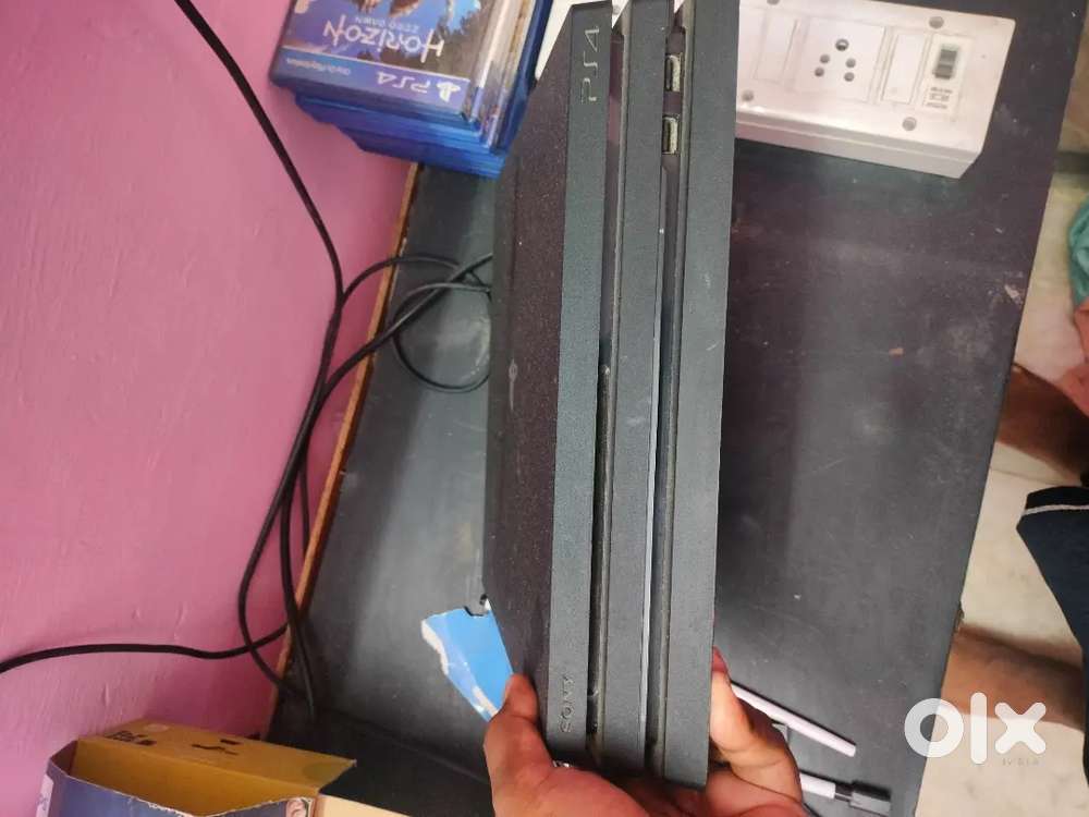 PS4 pro 1 TB playstation 4 pro