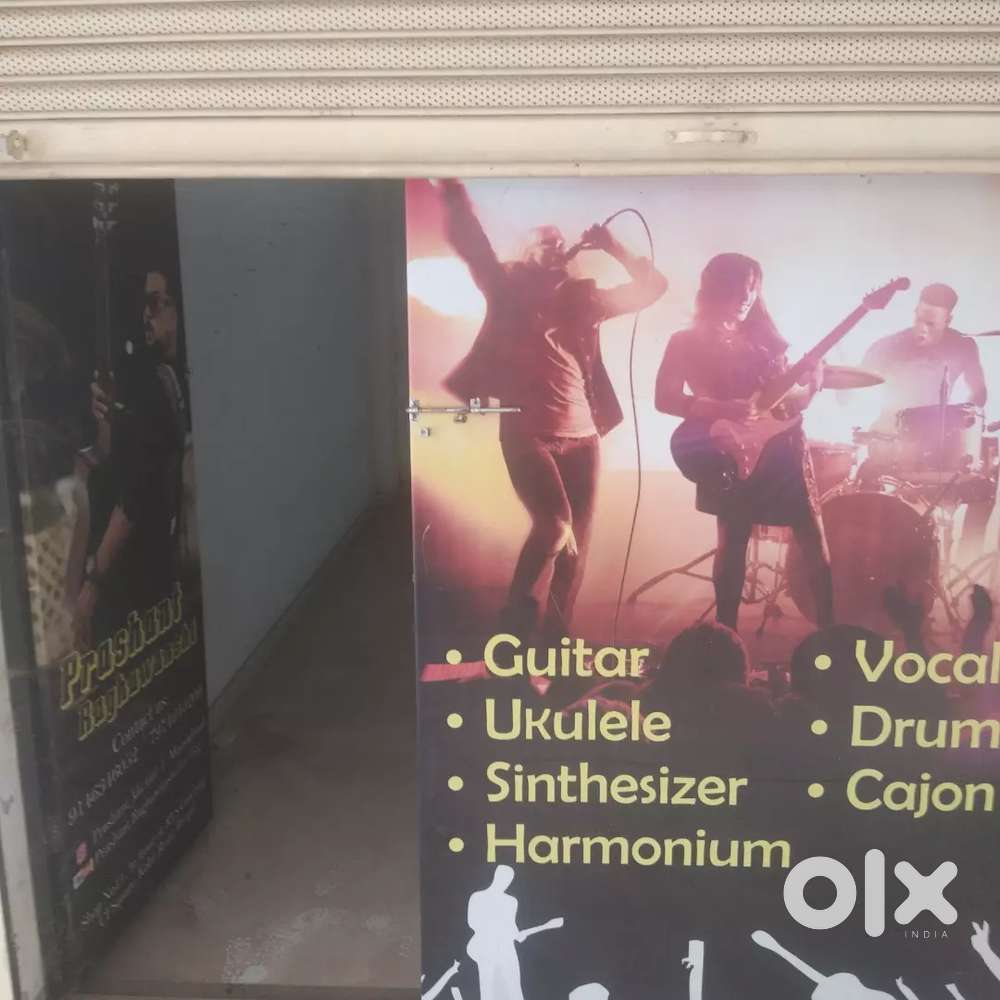 Ci square mall in main 80 feet road