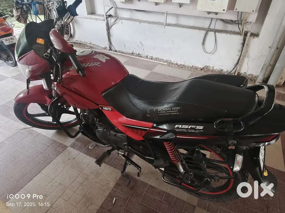 Hero Glamour FI with self start & front disc brake.Assam Reg No.