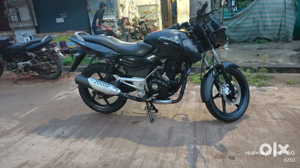 Pulsar 150