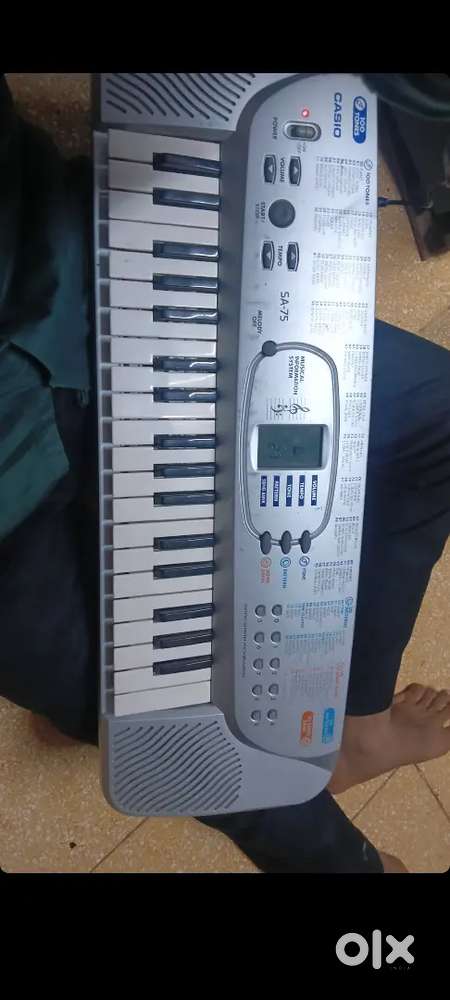 Selling my piano in excellent condition