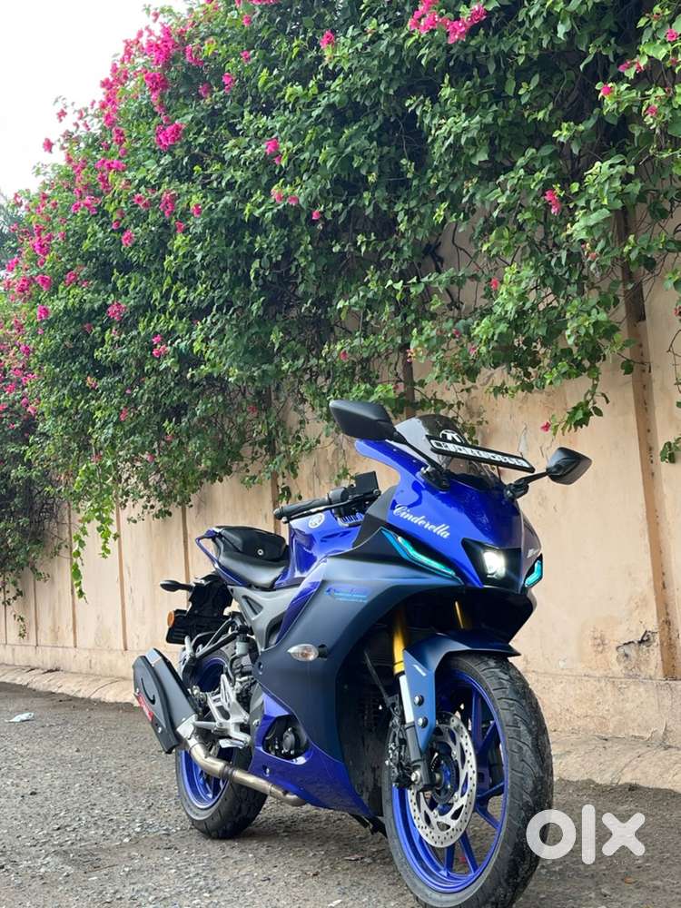 R15 V4  FIXIED PRICE, ONLY SERIOUS BUYERS CONTACT