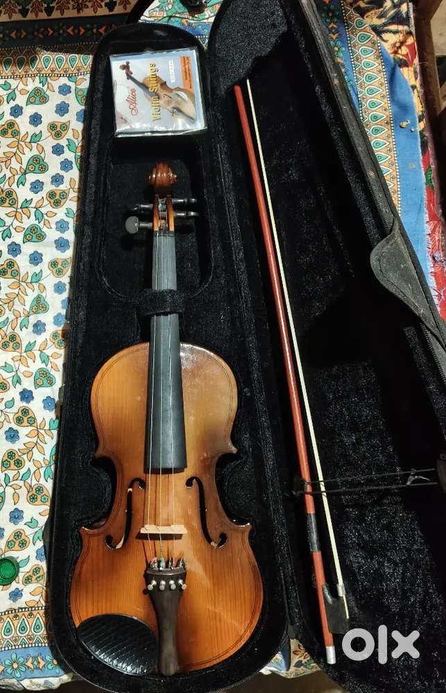 Amazing unused violin for sale! It's 5 years old but still in perfect