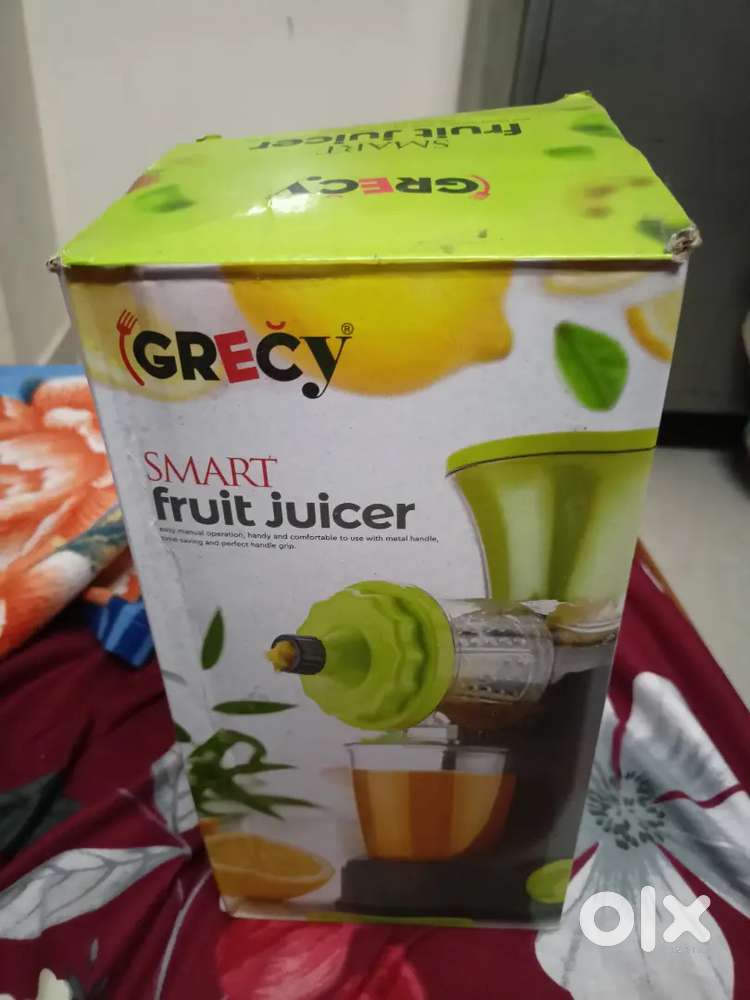 Smart fruit juicer