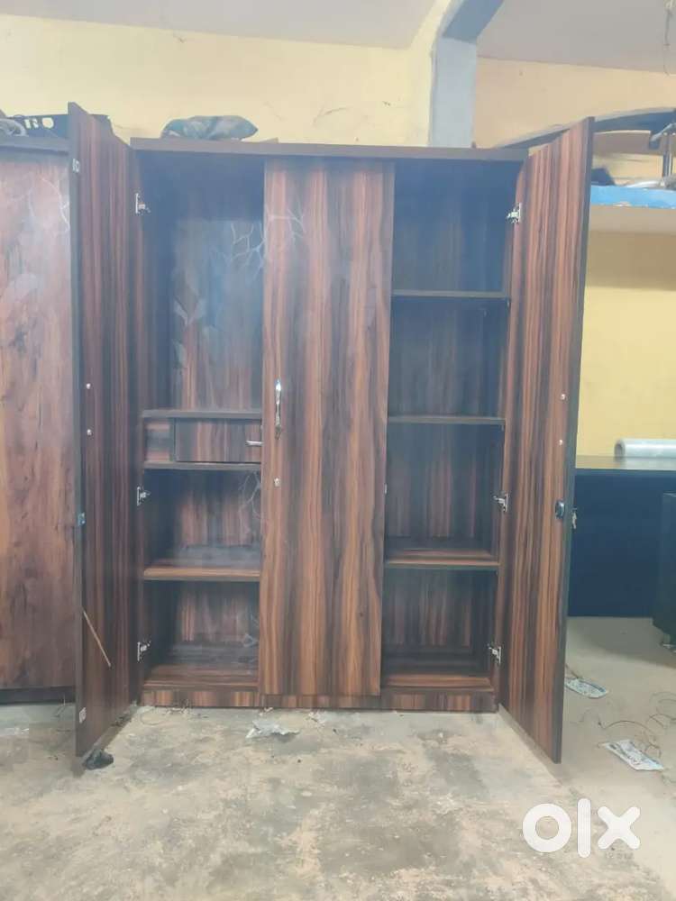 There door wardrobe brand new