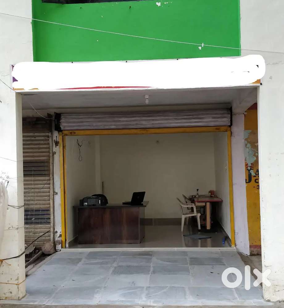 Shop FOR RENT