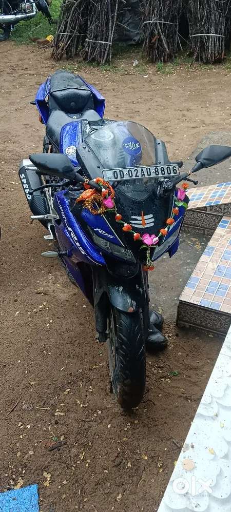R15 v3 blue colour