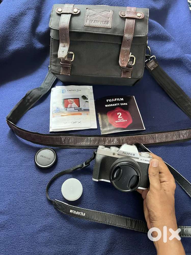 Fujifilm XT200 camera with kit lens for sale