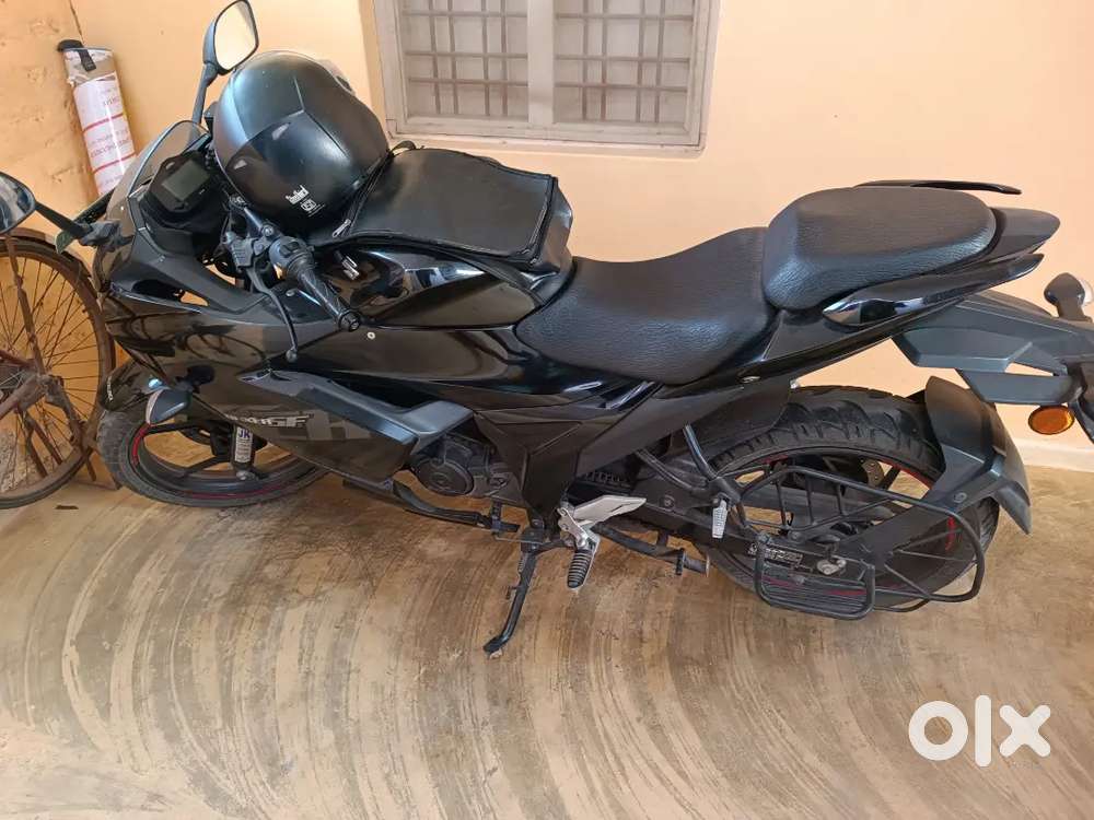 Suzuki gixxer sf 150 fi special edition