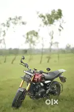 Speed 400 carnival red 2024 Sept model