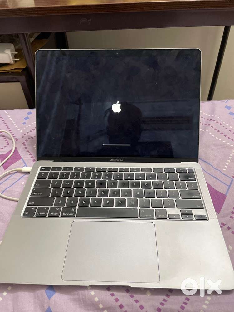 Laptop macbook air 13.3”