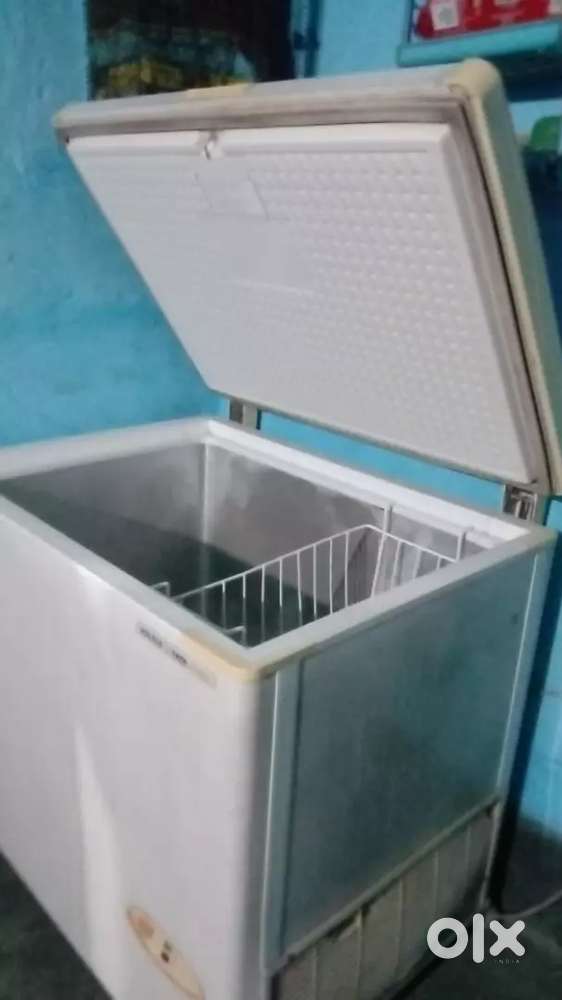 Voltas deep fridger, one year new condition