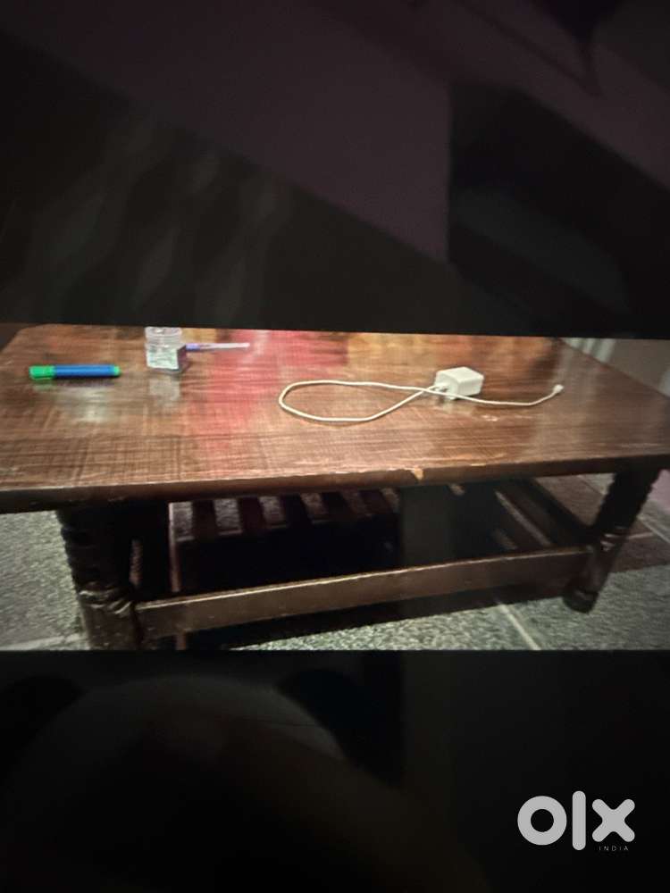 Center table for sofa