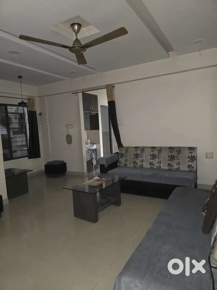 Posh 2bhk Fully furnished flat near dhantoli  with car parking