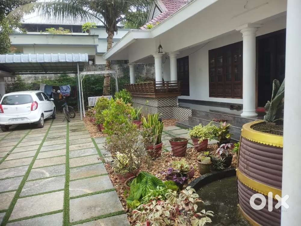 House for rent near thengana, school and hospital all facilities.