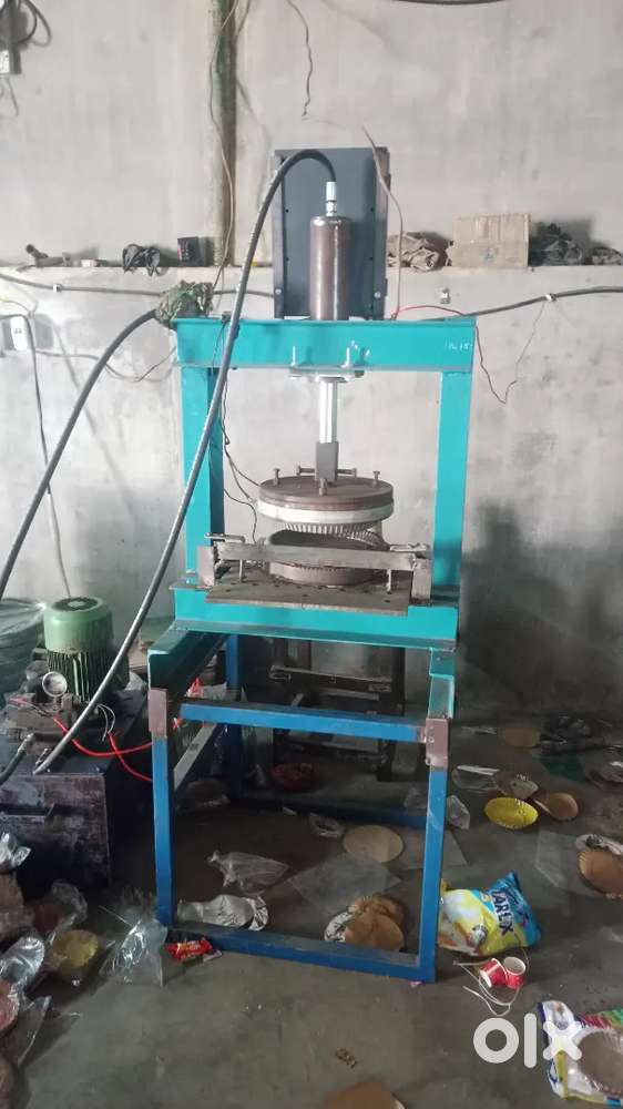 Buffet thali and paper dish machine