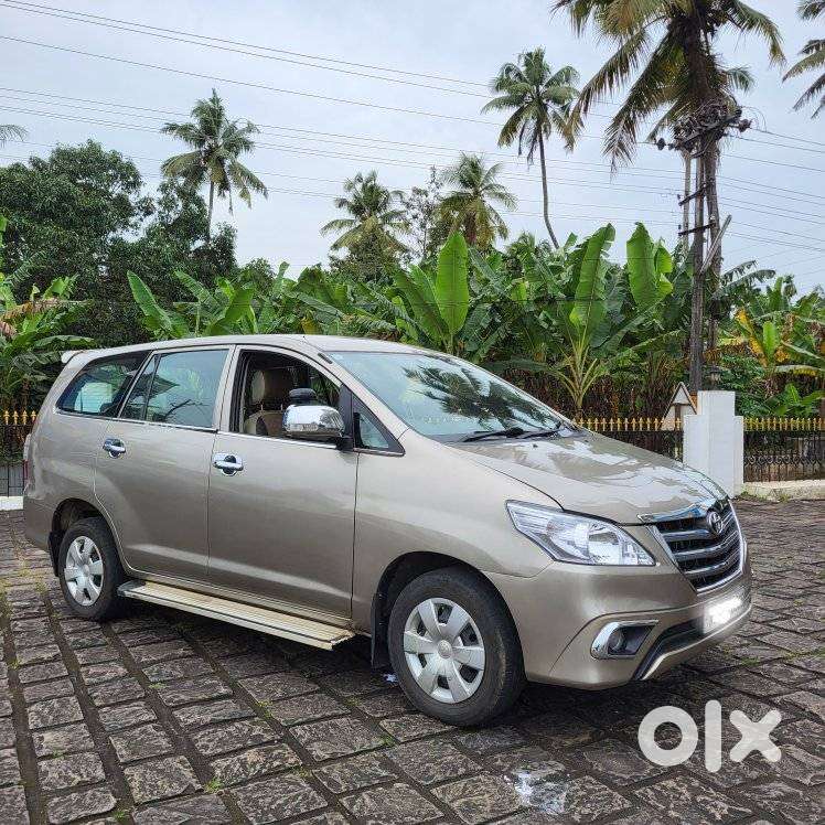 Toyota Innova 2004-2011 2.5 G4 Diesel 8-seater, 2010, Diesel