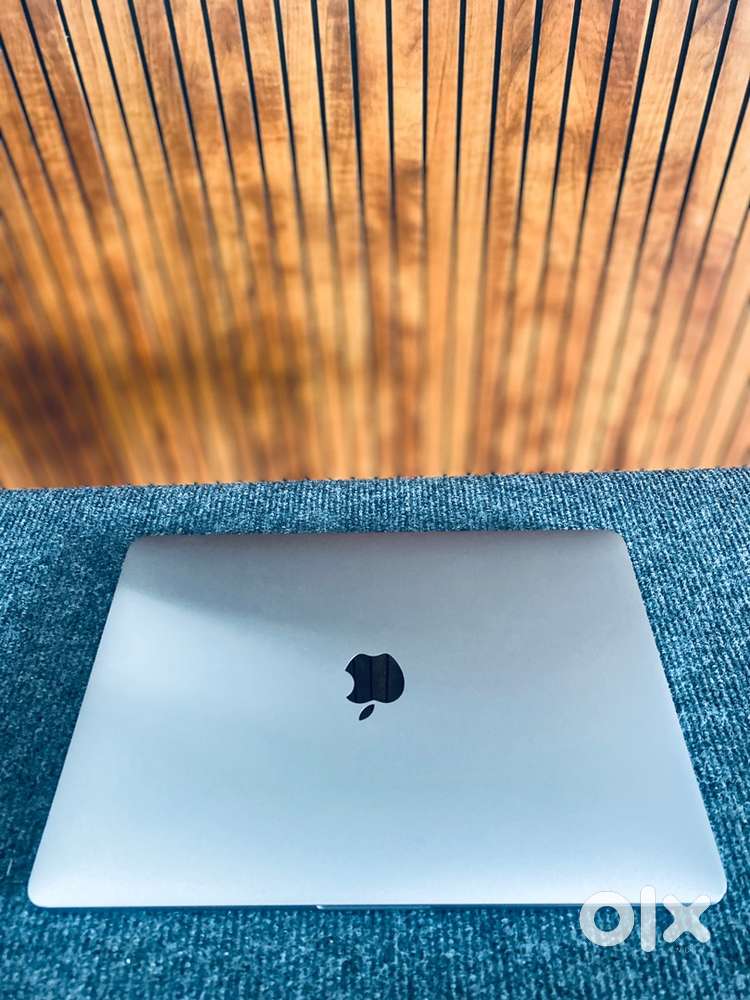 MacBook Pro (13-inch, 2019 Touchbar i5-8/256 SSD