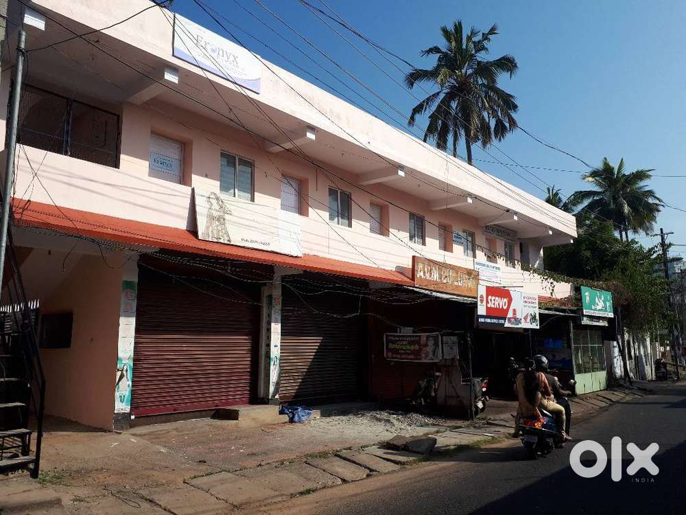 Shop/office room for rent.