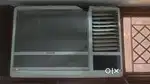 Hitachi window Air Conditioner with working Remote & Good cooling .