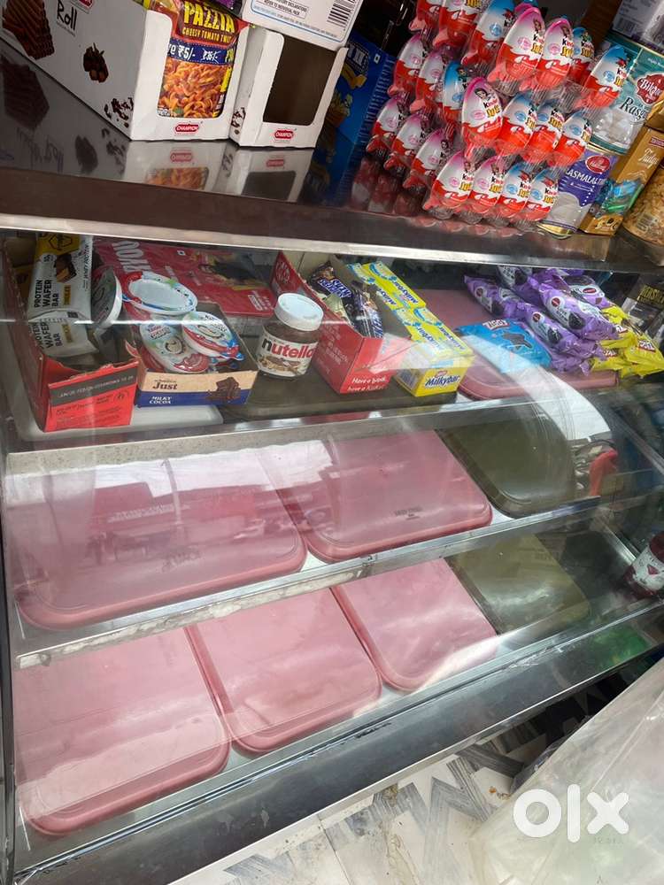 Cake display freezer chiller best condition