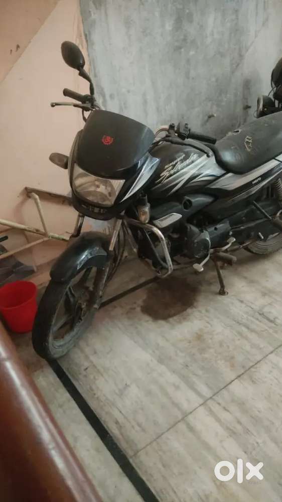 Super splender,1st hand bike gud condition only indicator damage.