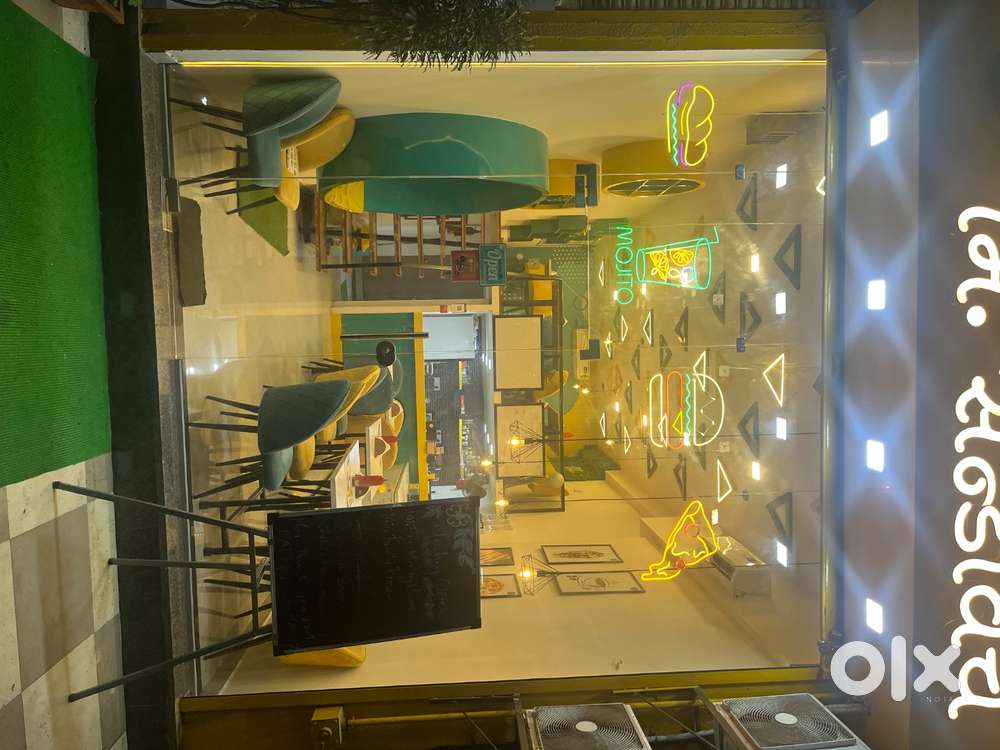 Kitchen helper cum waiter