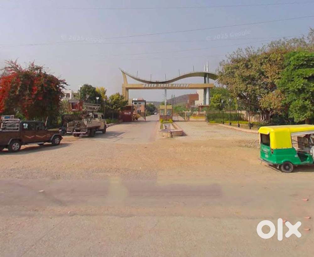 Premium plot in Green South Avenue