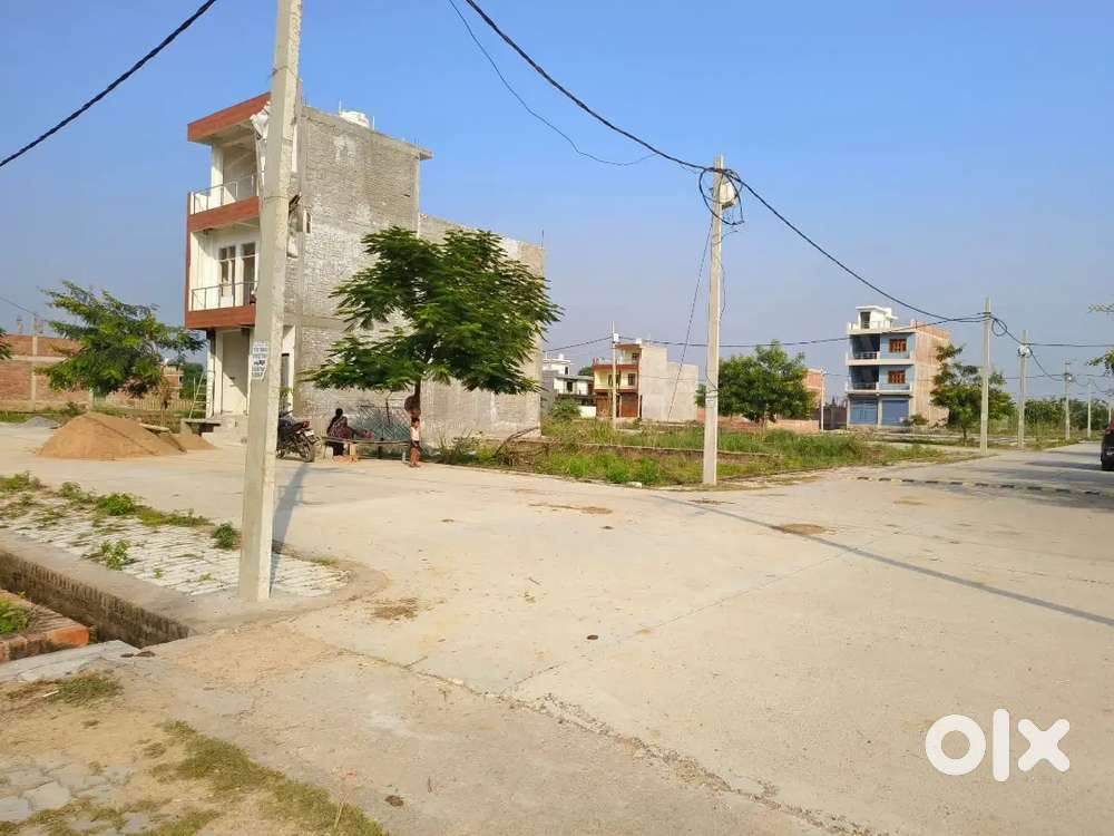 कानपुर नौबस्ता हमीरपुर हाईवे गल्ला मंडी से आगे भारत पेट्रोल पंप