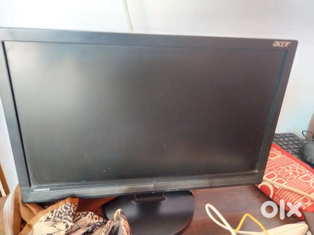 Monitor, CPU, UPS 2 KEYBOARD AND Mouse