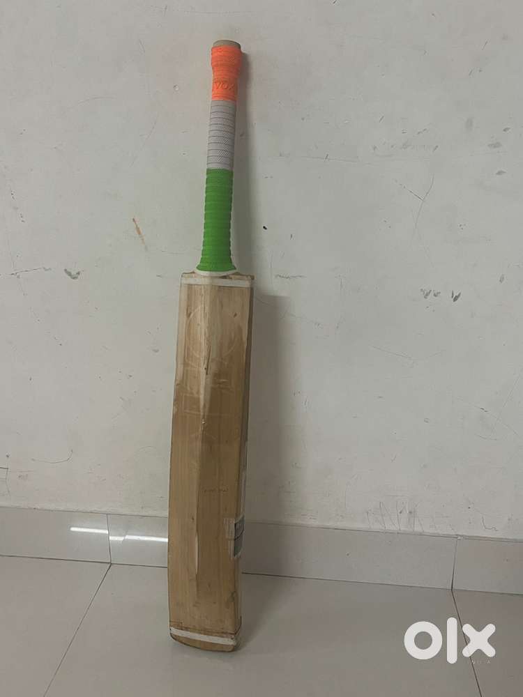 Original GM cricket bat, just 1 year old, still in excellent condition