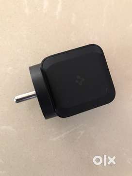 Spigen 30W GaN power adpater