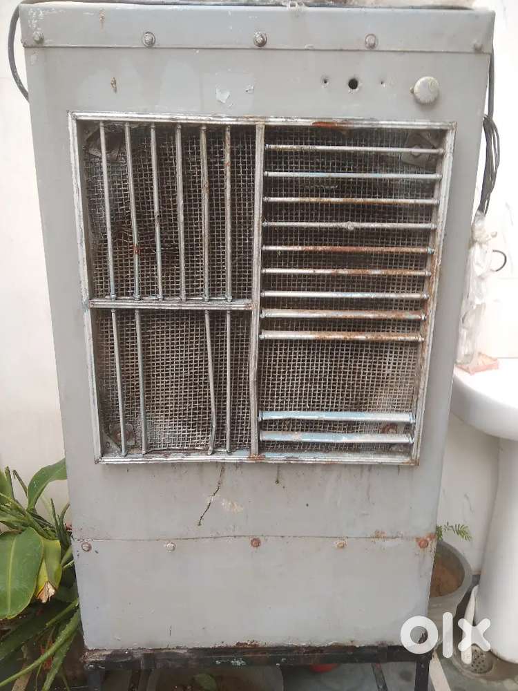 Exhaust cooler