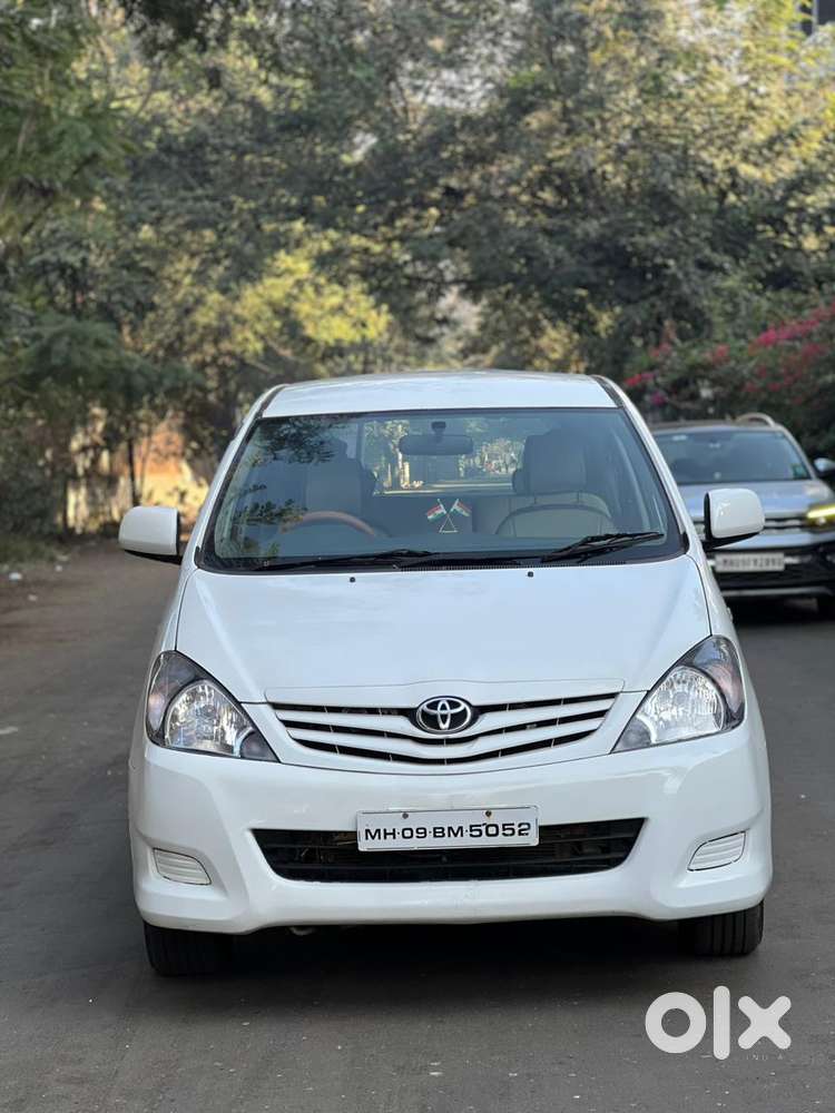 Toyota Innova 2004-2011 2.5 G4 Diesel 8-seater, 2010, Diesel