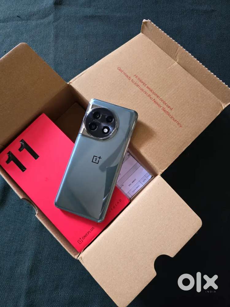 One plus 11 with bill box and accessories like new condition less used