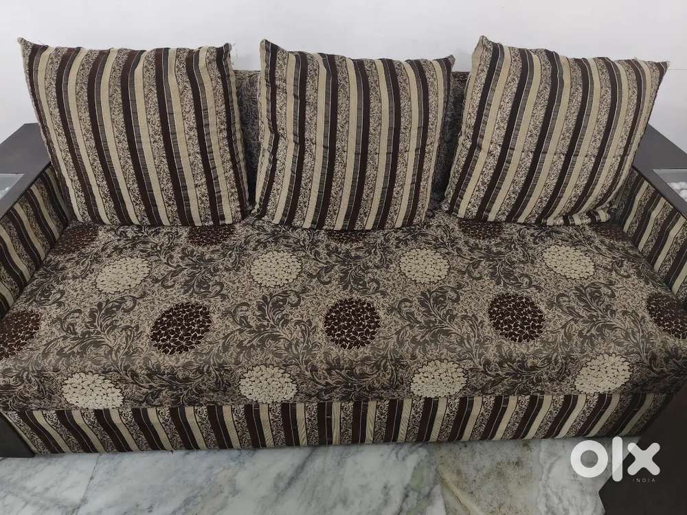 3 Seater Sofa and table set