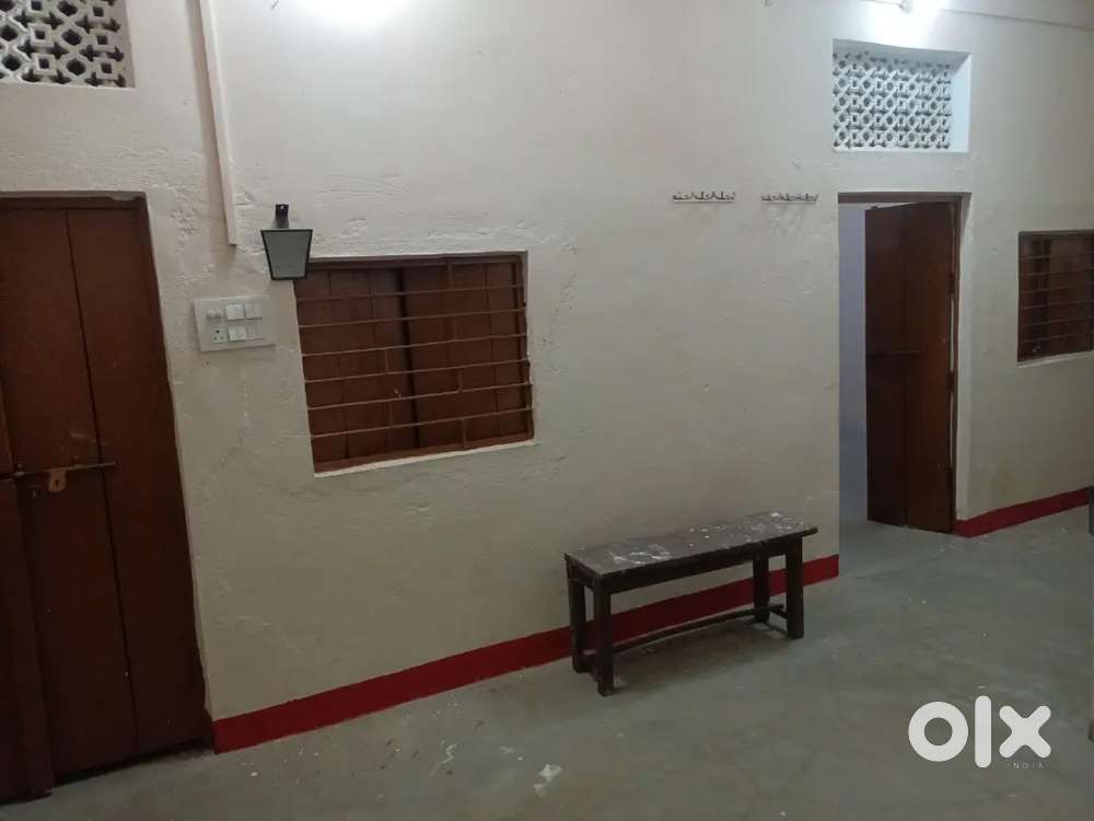 Room for rent well maintained separate room for family and students..